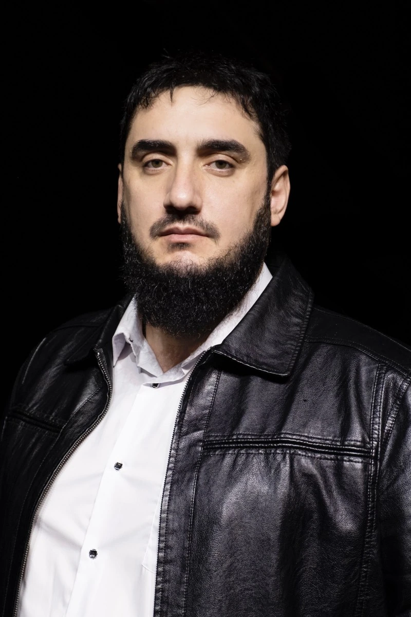 Альви Махаури
