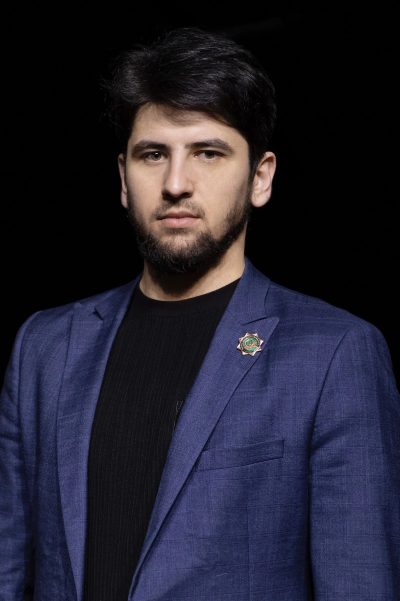 Адам Тавсултанов